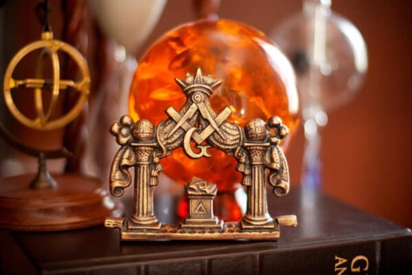 Masonic Pillars Altar and Emblem Plaque